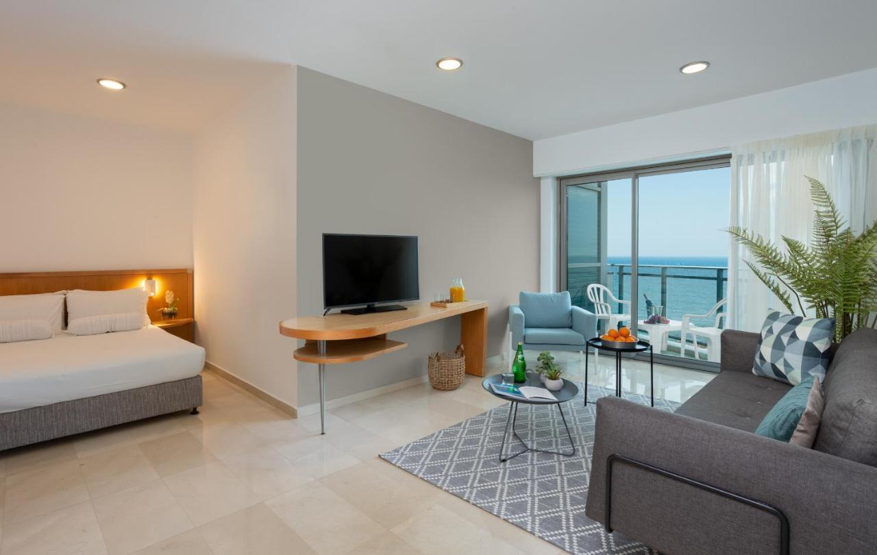 Aparthotel Okeanos On The Beach Herzliya Экстерьер фото