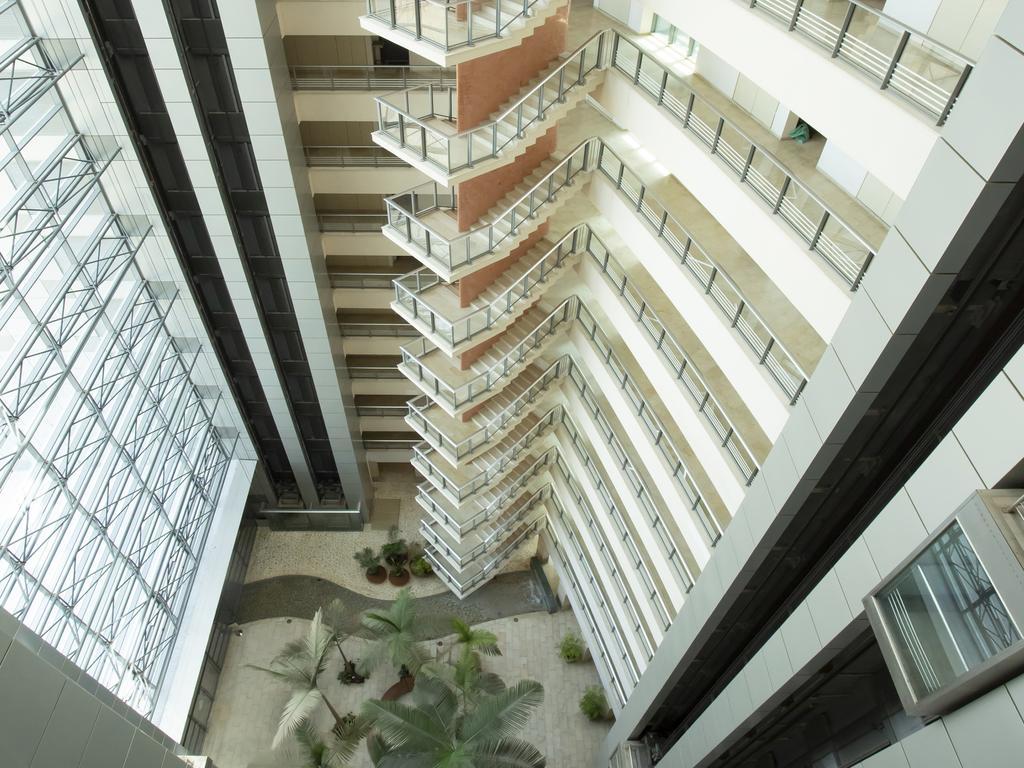 Aparthotel Okeanos On The Beach Herzliya Интерьер фото