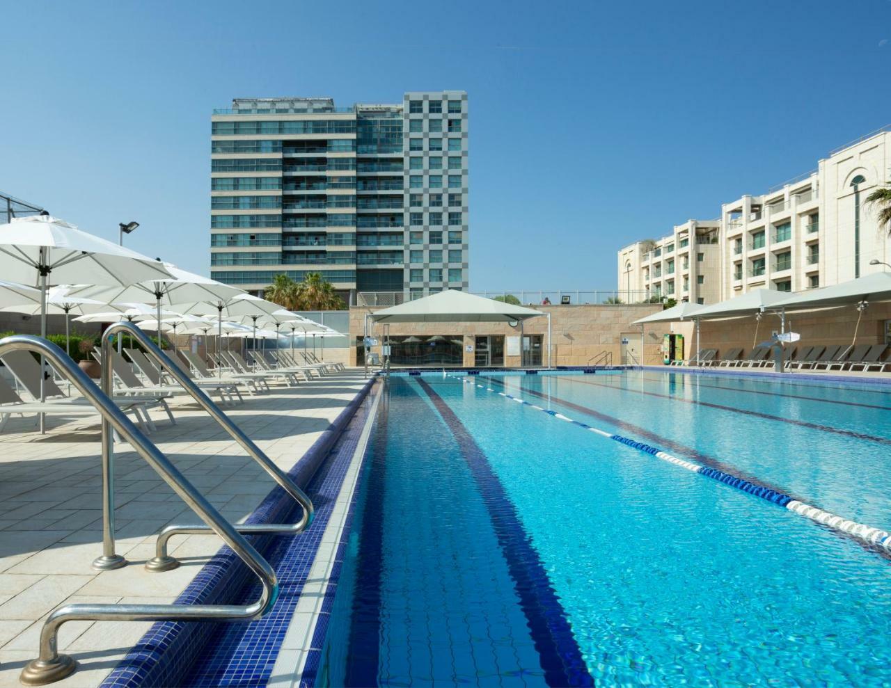 Aparthotel Okeanos On The Beach Herzliya Экстерьер фото
